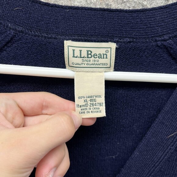 LL Bean Sweater Mens XL Navy Lambswool Cardigan V Neck Button Pockets Warm Knit - Picture 8 of 10